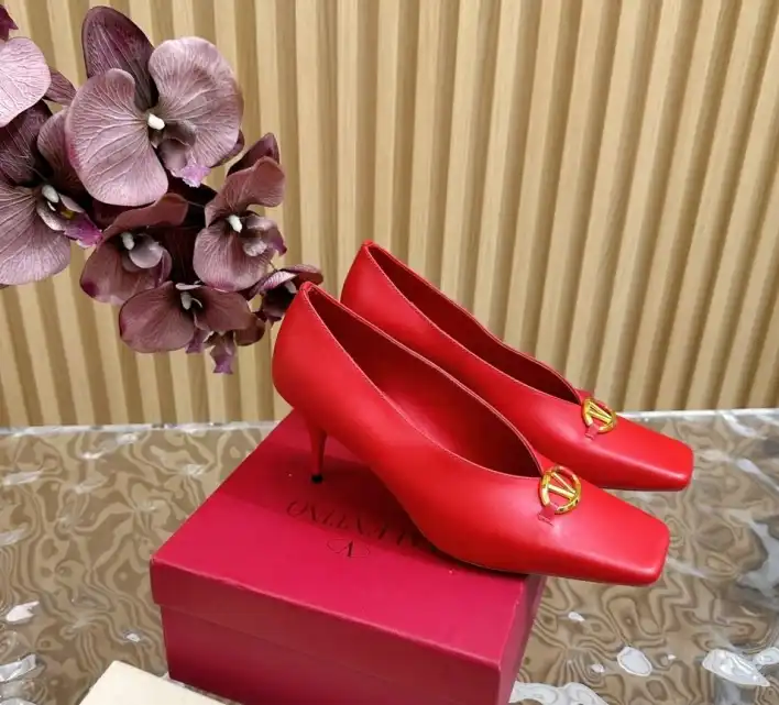 hype Valentino High Heels