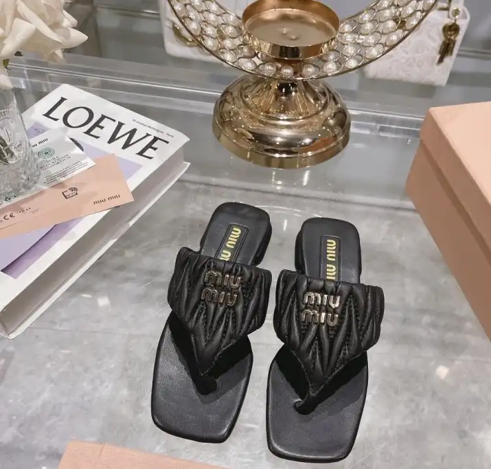 hype Miu Miu Slippers