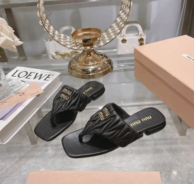 hype Miu Miu Slippers