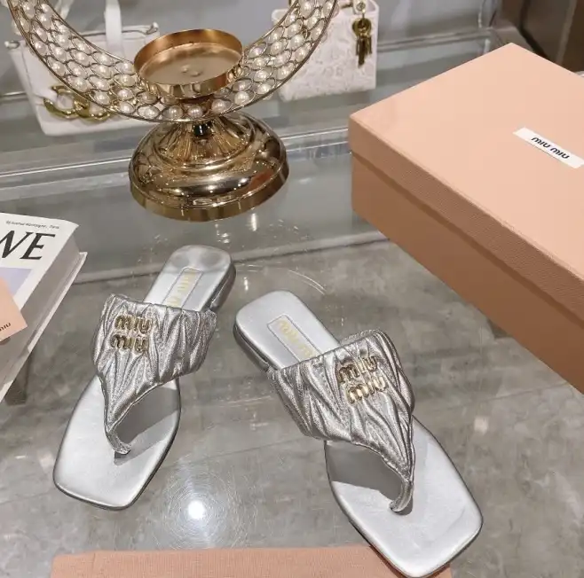 hype Miu Miu Slippers