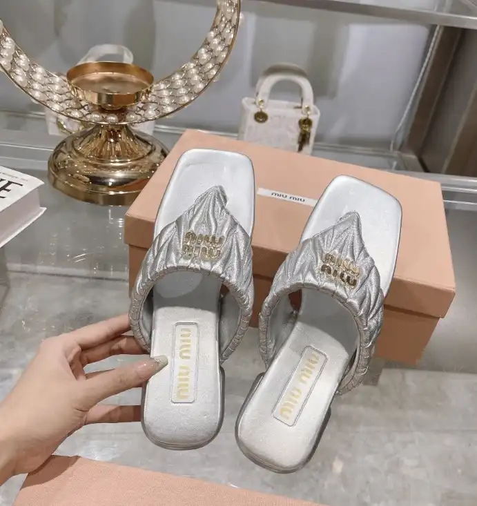 hype Miu Miu Slippers