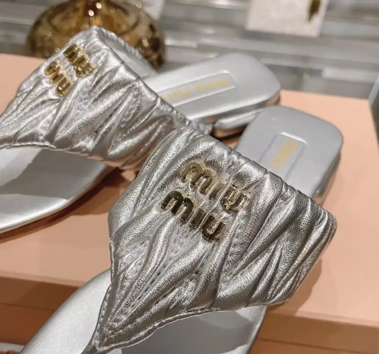 hype Miu Miu Slippers