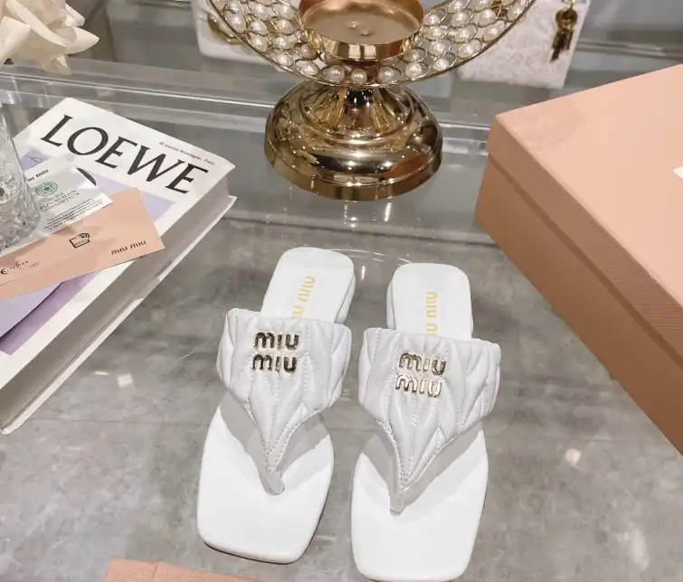 hype Miu Miu Slippers