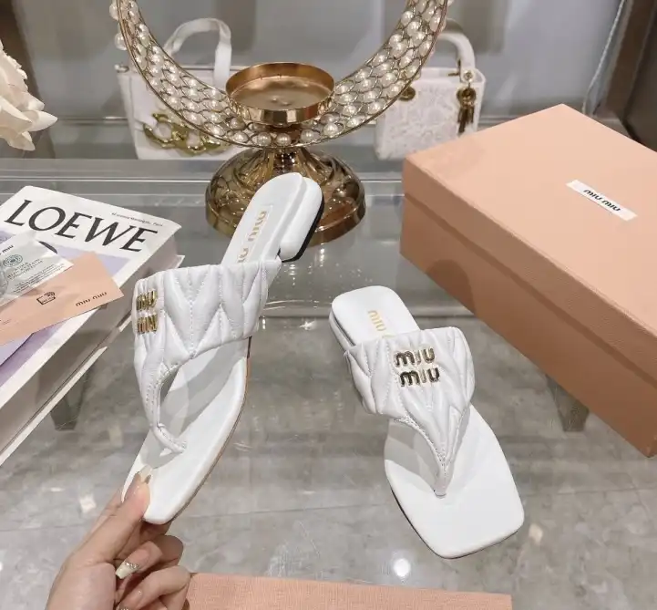 hype Miu Miu Slippers