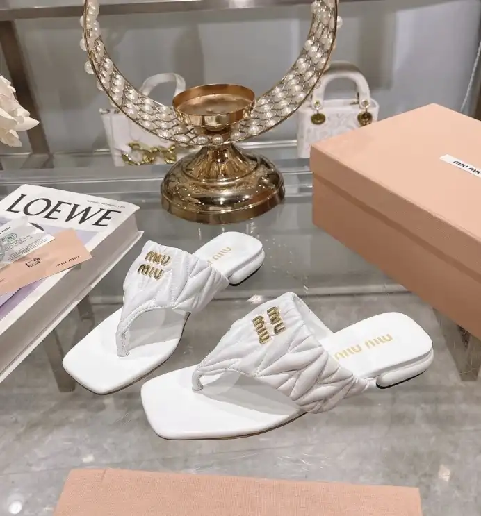 hype Miu Miu Slippers