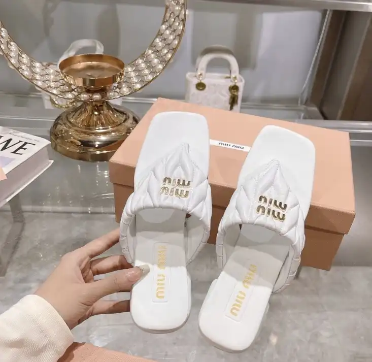 hype Miu Miu Slippers