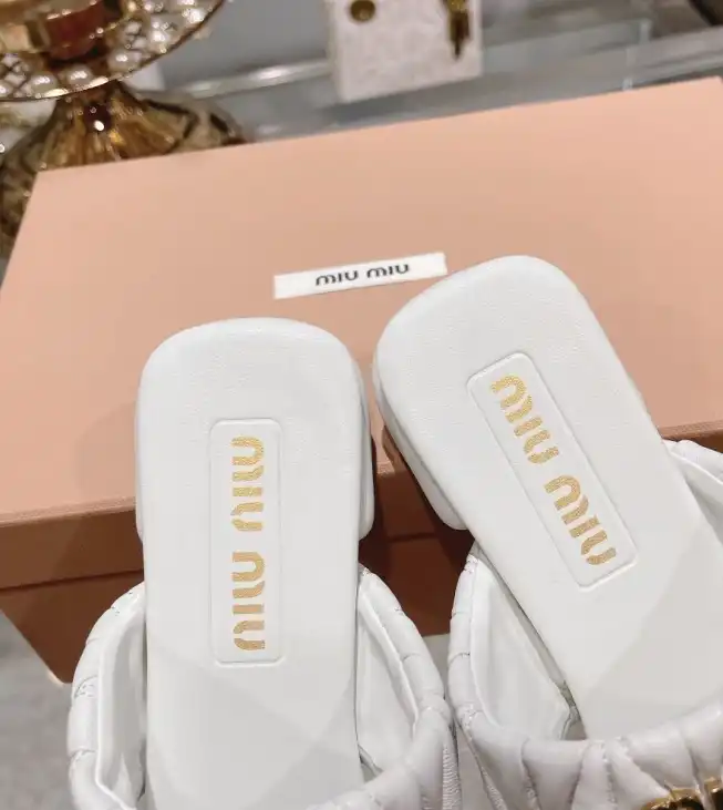 hype Miu Miu Slippers