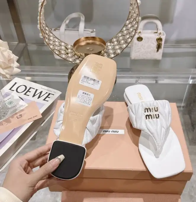 hype Miu Miu Slippers