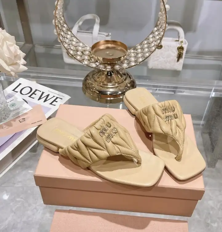 hype Miu Miu Slippers