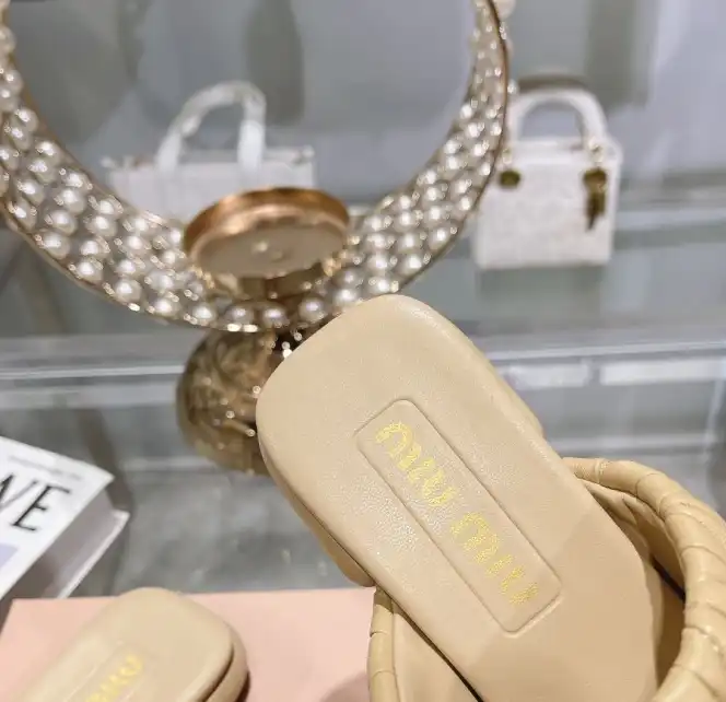 hype Miu Miu Slippers