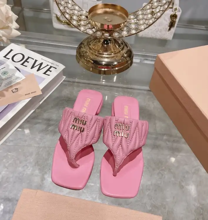 hype Miu Miu Slippers