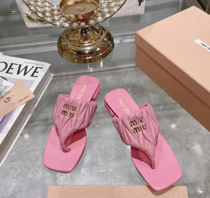 hype Miu Miu Slippers