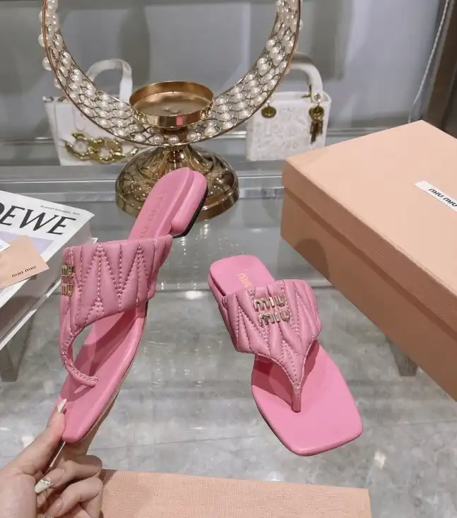 hype Miu Miu Slippers