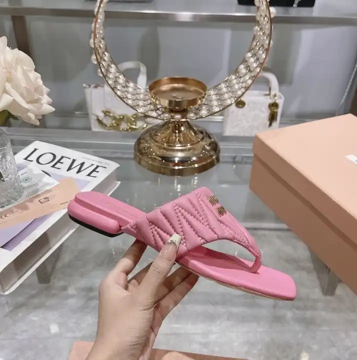 hype Miu Miu Slippers