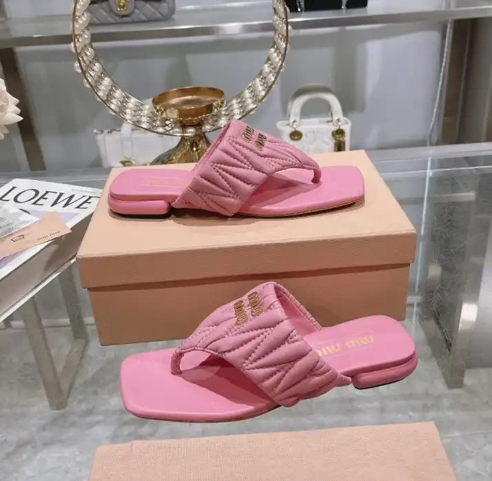 hype Miu Miu Slippers