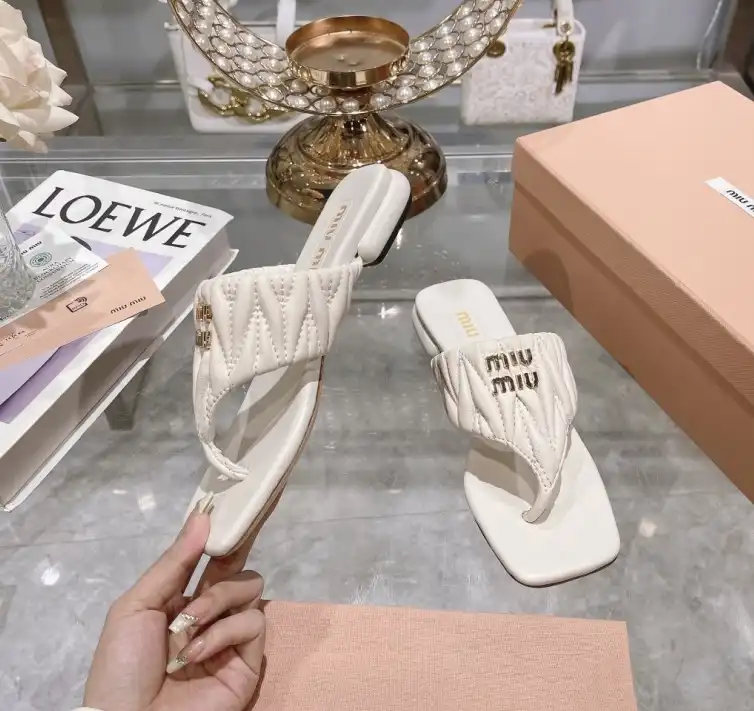 hype Miu Miu Slippers