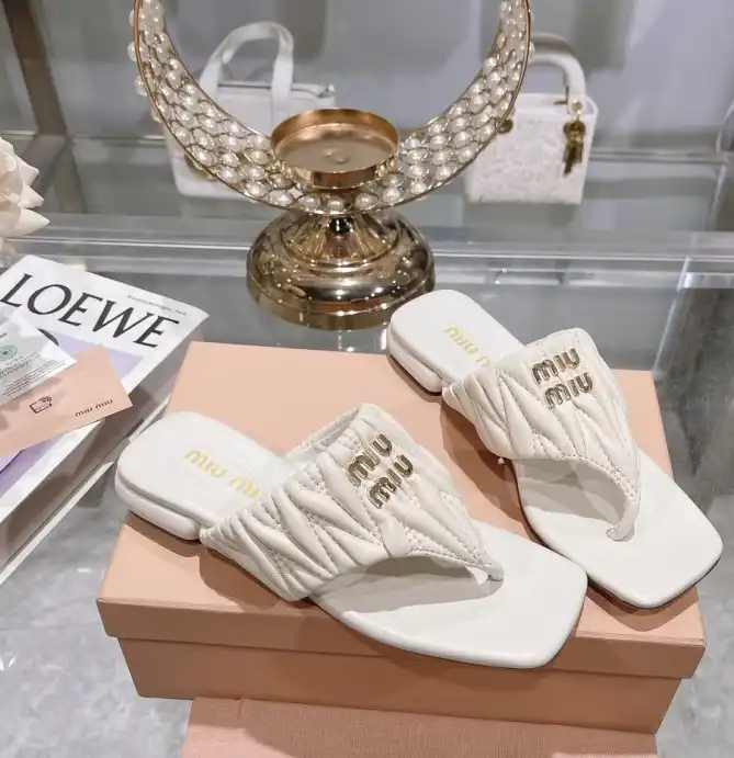 hype Miu Miu Slippers