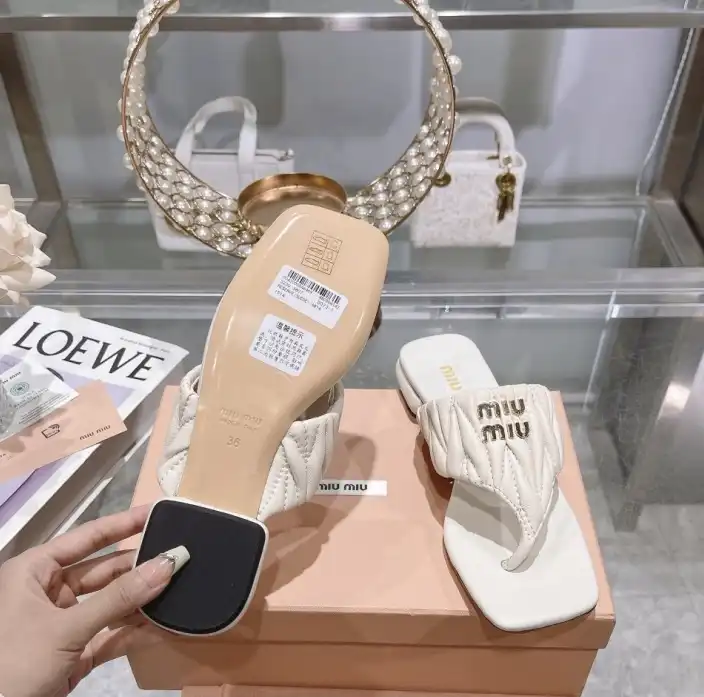 hype Miu Miu Slippers