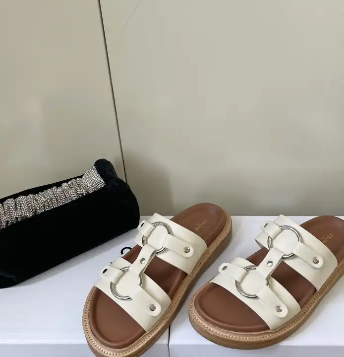 hype Celine Slippers