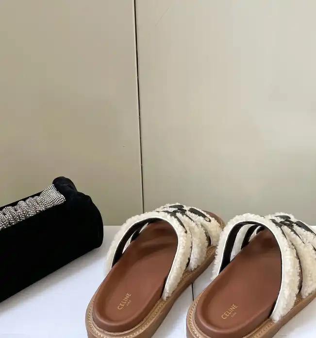 hype Celine Slippers