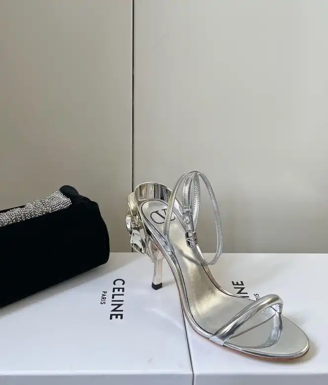 hype Valentino Sandals