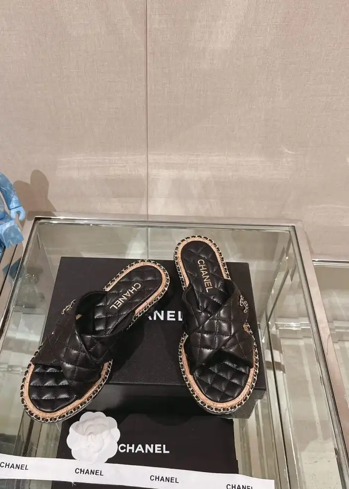 hype Chanel Slippers