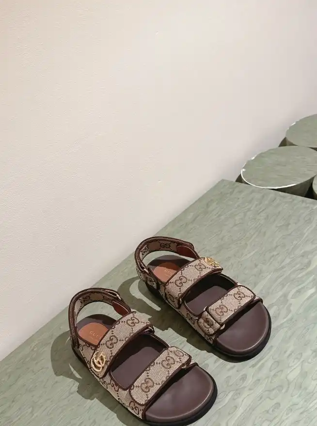 hype Gucci Sandals