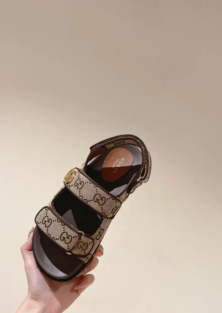 hype Gucci Sandals