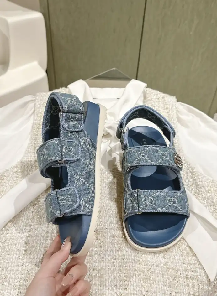 hype Gucci Sandals