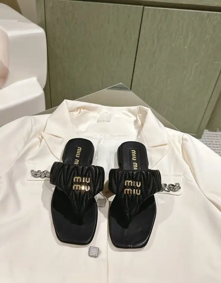 hype Miu Miu Slippers