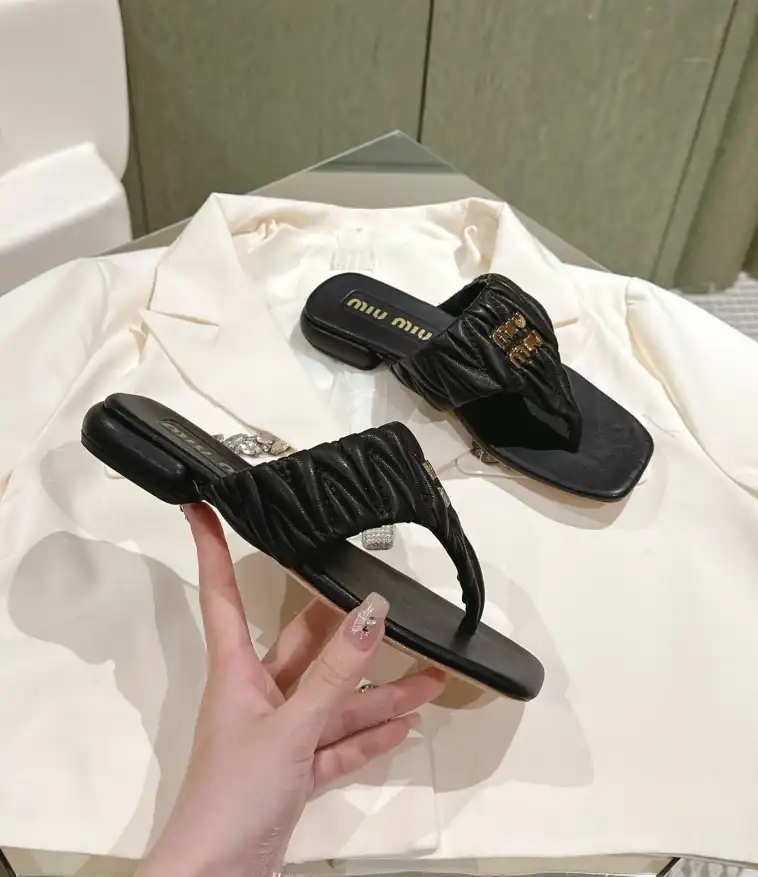 hype Miu Miu Slippers