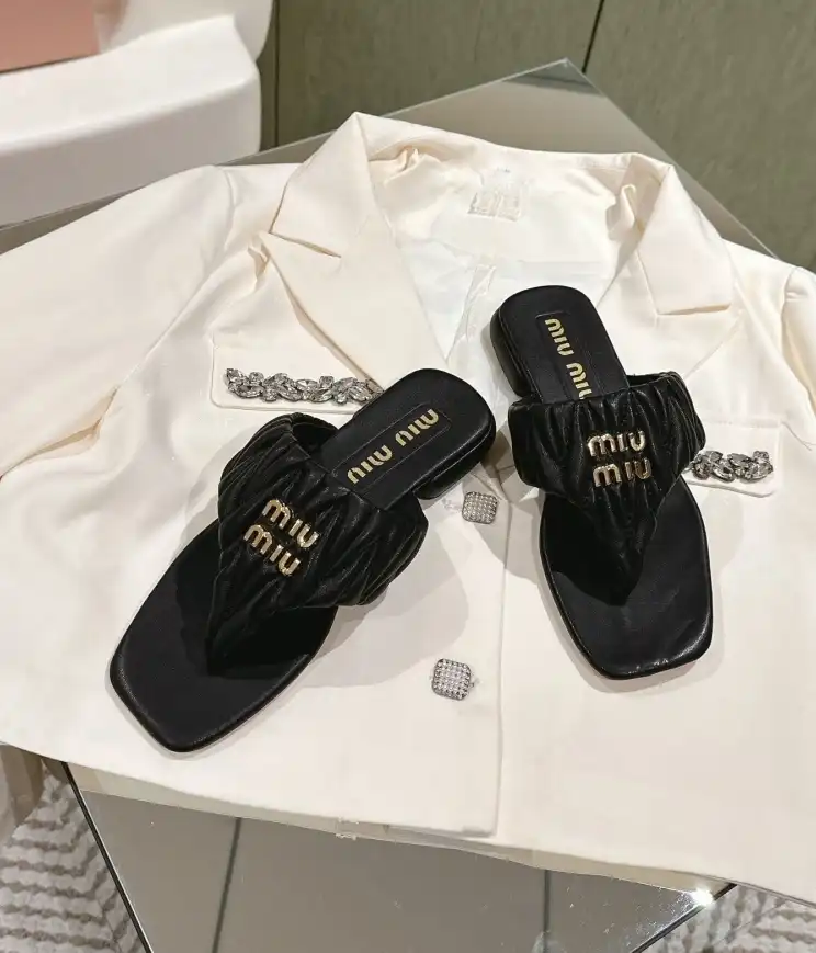 hype Miu Miu Slippers