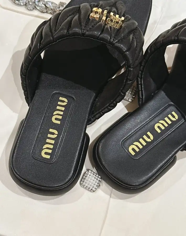 hype Miu Miu Slippers