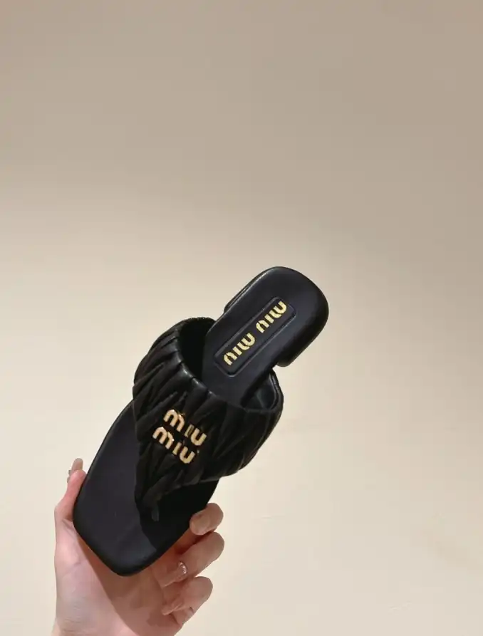 hype Miu Miu Slippers