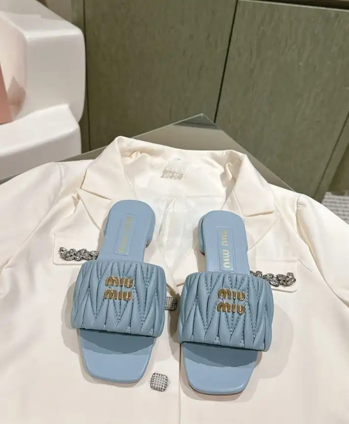 hype Miu Miu Slippers