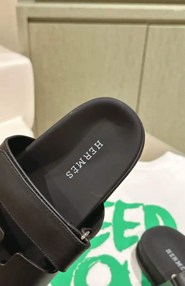 hype Hermes Slippers