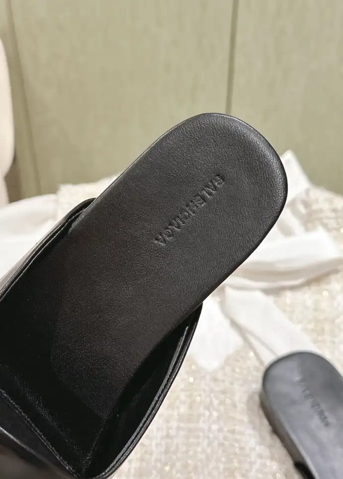 hype Balenciaga Slippers