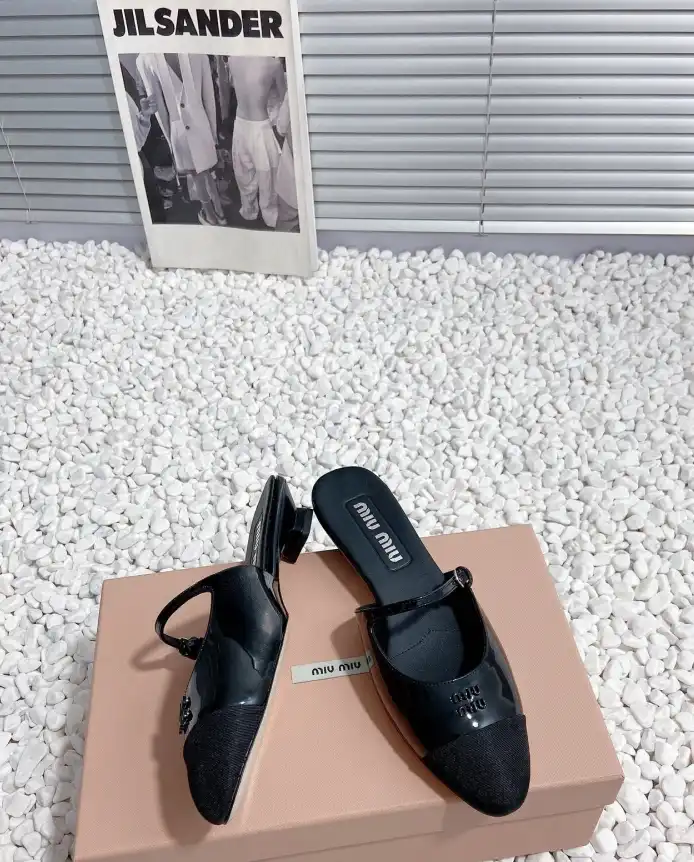 hype Miu Miu Slippers