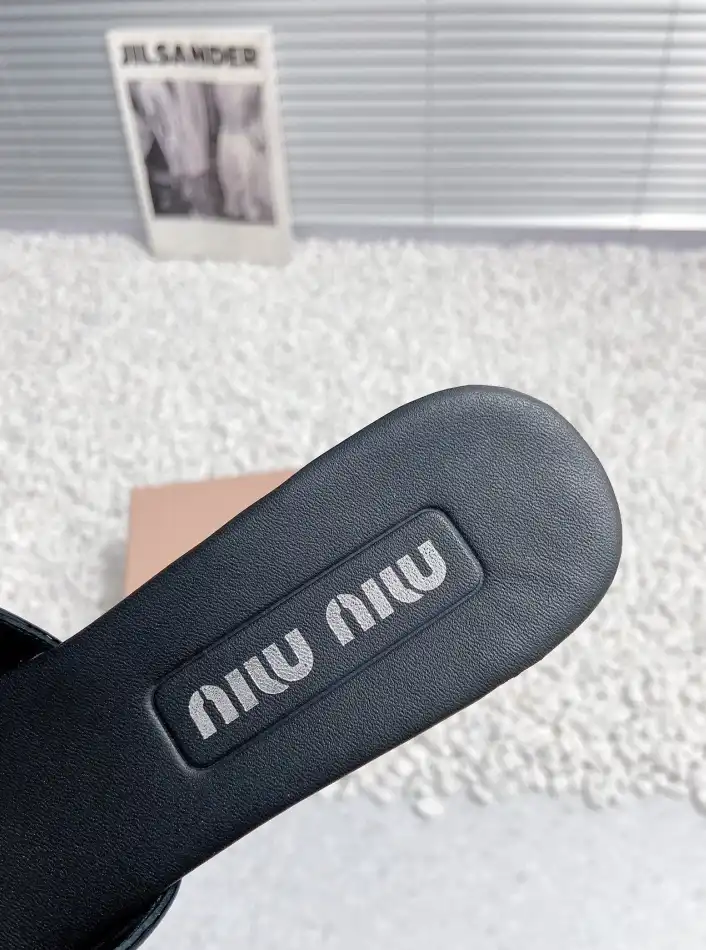 hype Miu Miu Slippers