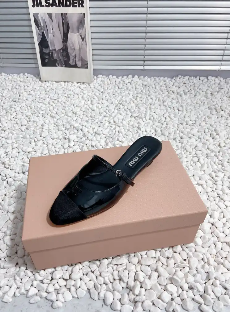 hype Miu Miu Slippers