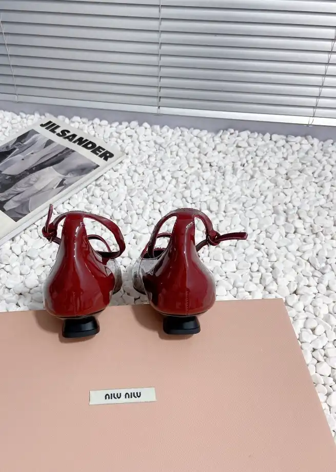 hype Miu Miu flat shoes