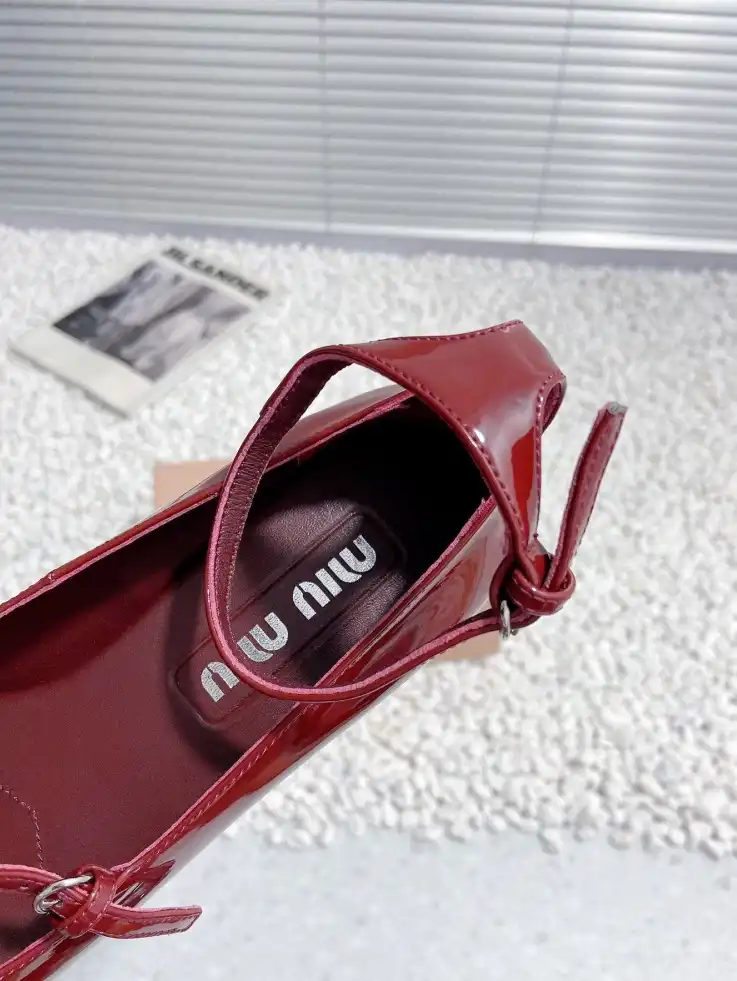 hype Miu Miu flat shoes