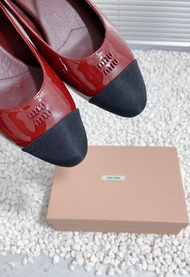 hype Miu Miu flat shoes