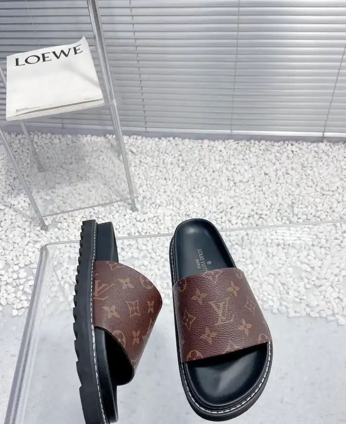 hype LV Slippers