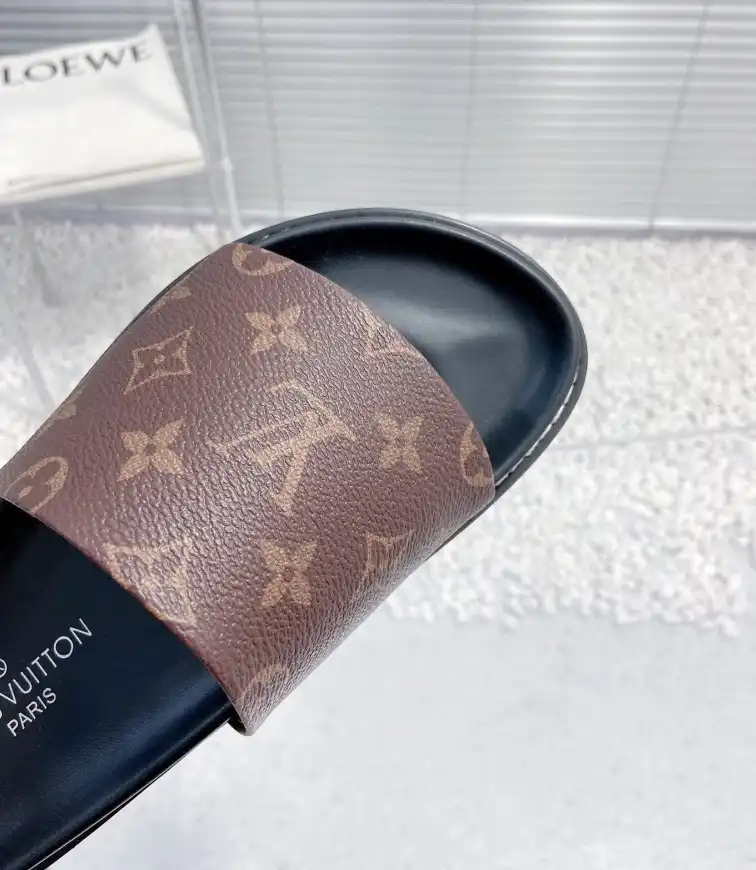 hype LV Slippers