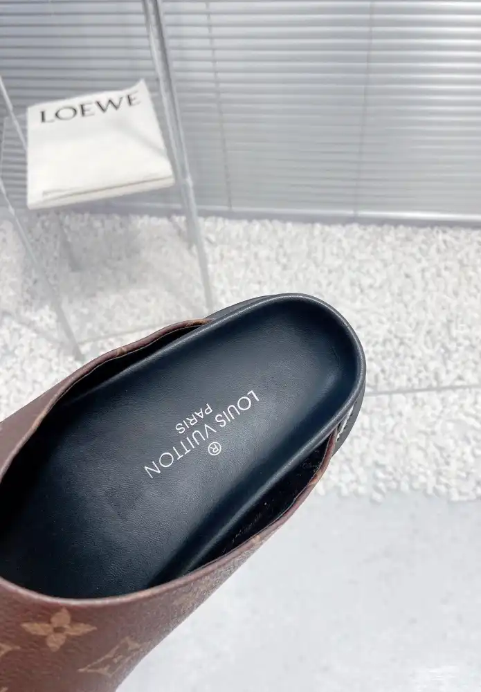 hype LV Slippers