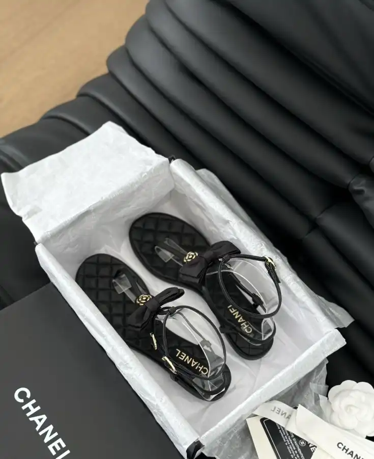 hype Chanel High Heels