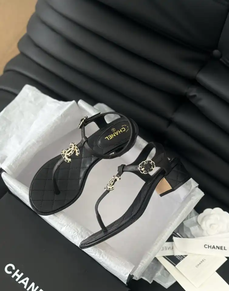 hype Chanel High Heels