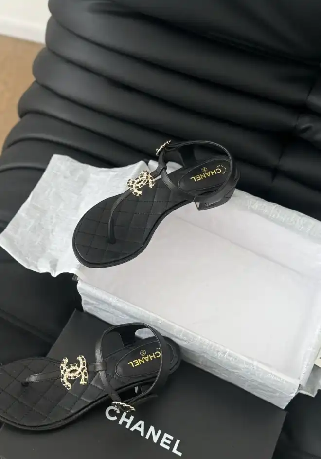 hype Chanel High Heels