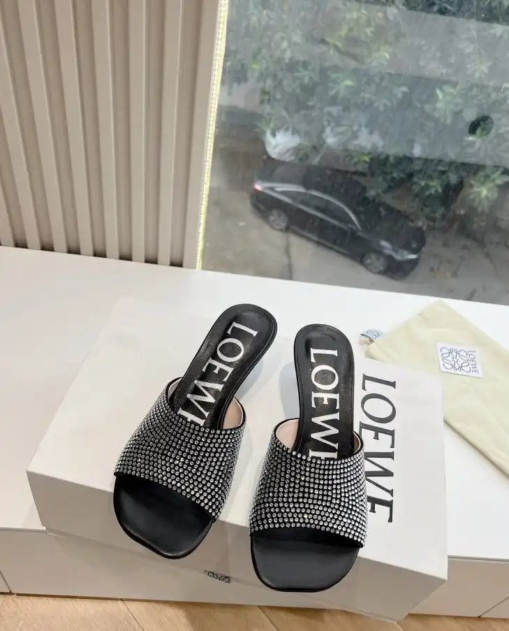 hype Loewe Slippers